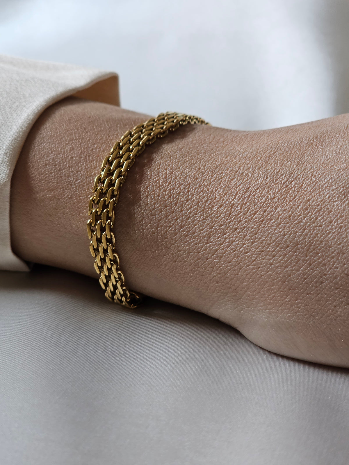 Vintage Gold Mesh Bracelet | Elegant Classic Bracelet