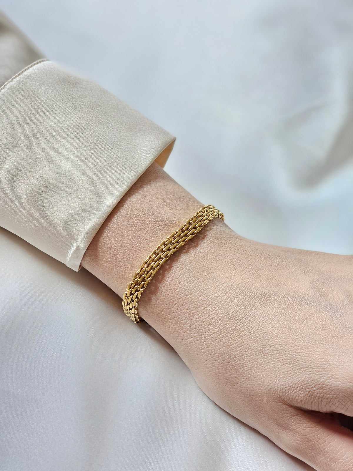 Vintage Gold Mesh Bracelet | Elegant Classic Bracelet