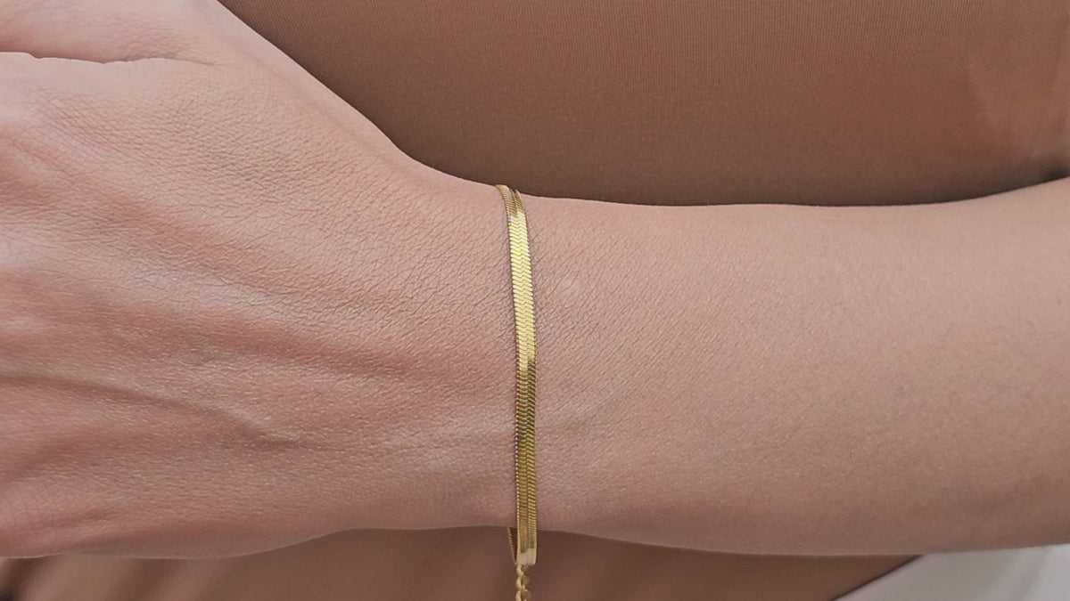 Herringbone Bracelet | Elegant Flat Chain Bracelet